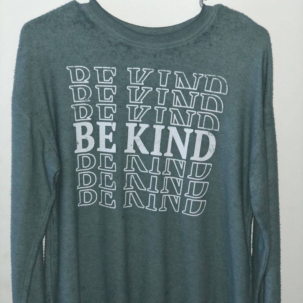 Unknown brand  Be kind soft shirt